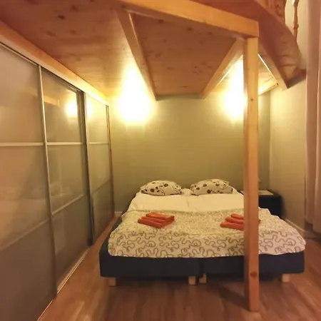Bright&comfy -few Min To Main Square Apartment