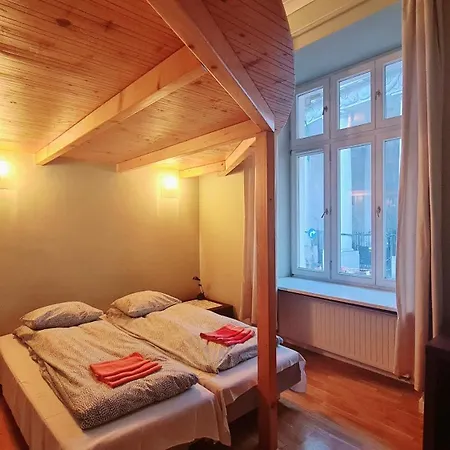 Bright&comfy -few Min To Main Square *