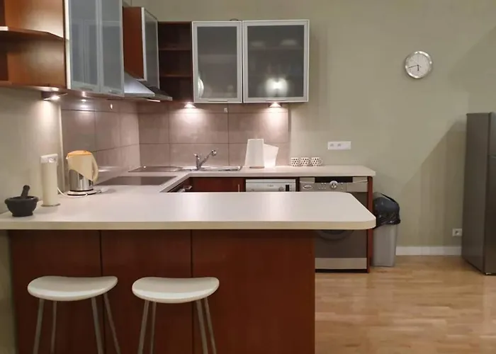 Bright&comfy -few Min To Main Square شقة