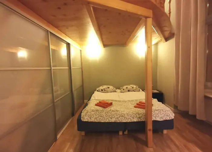 Bright&comfy -few Min To Main Square شقة